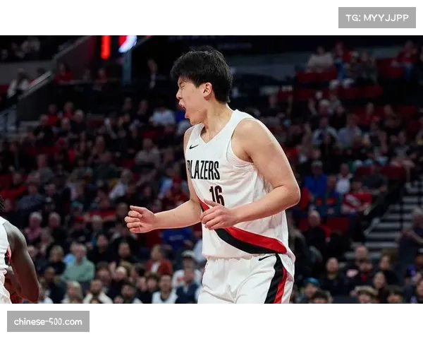 开拓者103-157惨败掘金 杨瀚森4分1板1帽获机会 开拓者103-157惨败掘金 杨瀚森4分1板1帽获机会